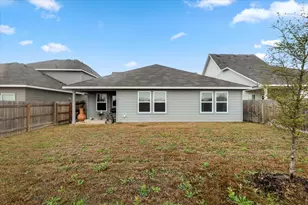 402 Perry Pl, Rockdale, TX 76567 - Photo 29