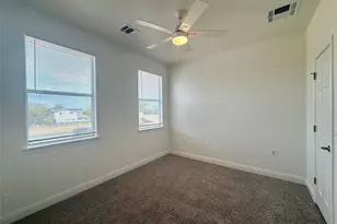 6916 Meador Ave, Austin, TX 78752 - Photo 11