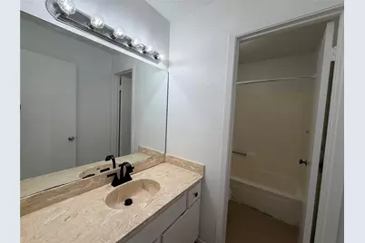 1211 Knollpark Circle, Austin, TX 78758 - Photo 9