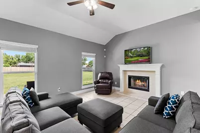 215 Spotted Fawn Drive, Hutto, TX 78634 - Photo 11