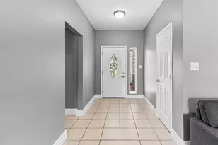 215 Spotted Fawn Dr, Hutto, TX 78634 - Photo 5