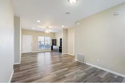1907 S 17th Street, Waco, TX 76706 - Photo 9
