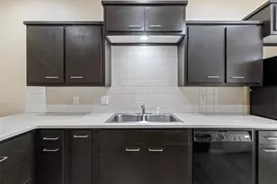 1907 S 17th St, Waco, TX 76706 - Photo 5