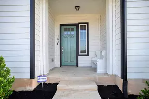 162 Adelton Blvd, Bastrop, TX 78602 - Photo 5