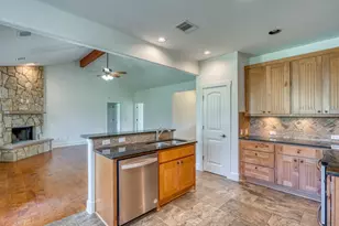 706 Rogart Dr, Spicewood, TX 78669 - Photo 15