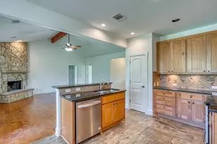 706 Rogart Dr, Spicewood, TX 78669 - Photo 17