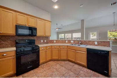 20305 Kearney Hill Road, Pflugerville, TX 78660 - Photo 9