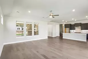 207 Sprinting Peak Dr, San Marcos, TX 78666 - Photo 5