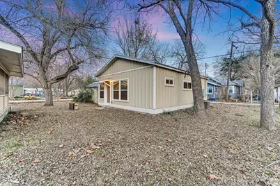 306 Garwood Street, Smithville, TX 78957 - Photo 13