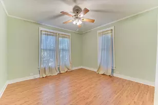 306 Garwood St, Smithville, TX 78957 - Photo 9