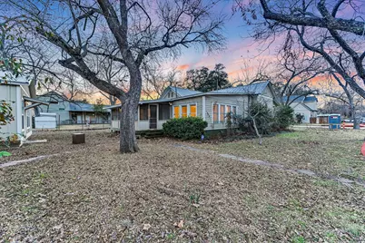 306 Garwood Street, Smithville, TX 78957 - Photo 17