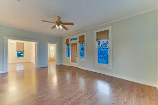 306 Garwood St, Smithville, TX 78957 - Photo 3