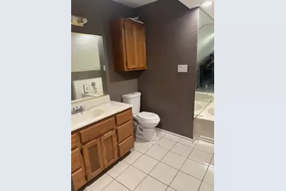 1017 W 3rd Street W, Taylor, TX 76574 - Photo 15