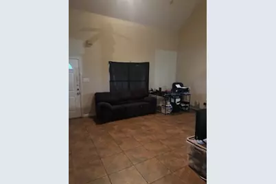 1017 W 3rd Street W, Taylor, TX 76574 - Photo 11