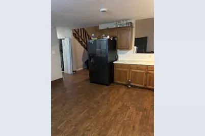 1017 W 3rd Street W, Taylor, TX 76574 - Photo 5