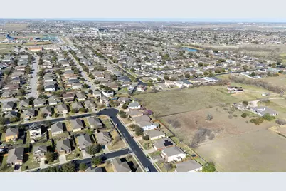 238 Wells Bend, Hutto, TX 78634 - Photo 33