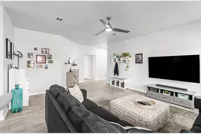 238 Wells Bend, Hutto, TX 78634 - Photo 7