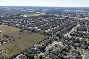 238 Wells Bend, Hutto, TX 78634 - Photo 35