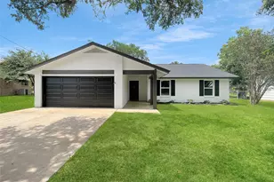 313 Golden Oaks Dr, Georgetown, TX 78628 - Photo 3
