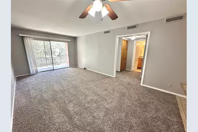 601 W 11th Street #215, Austin, TX 78701 - Photo 13