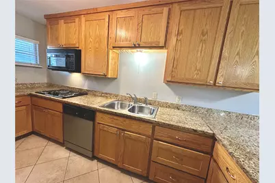 601 W 11th Street #215, Austin, TX 78701 - Photo 5