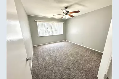 601 W 11th Street #215, Austin, TX 78701 - Photo 21