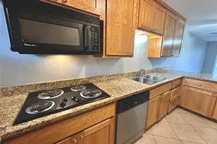 601 W 11th St, Austin, TX 78701 - Photo 7