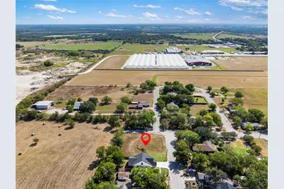 915 Torres Street, Lockhart, TX 78644 - Photo 33