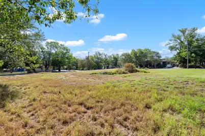 915 Torres Street, Lockhart, TX 78644 - Photo 23