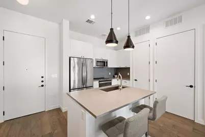 800 Embassy Drive #302, Austin, TX 78702 - Photo 3