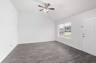 407 E Pietzsch St, Bartlett, TX 76511 - Photo 5