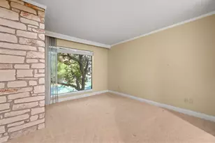 176 World of Tennis Sq, Lakeway, TX 78734 - Photo 19