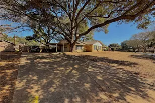 1203 Hollis Dr, Brenham, TX 77833 - Photo 1