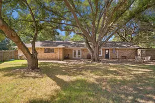 1203 Hollis Dr, Brenham, TX 77833 - Photo 29