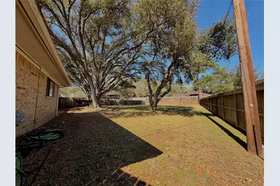 1203 Hollis Drive, Brenham, TX 77833 - Photo 31