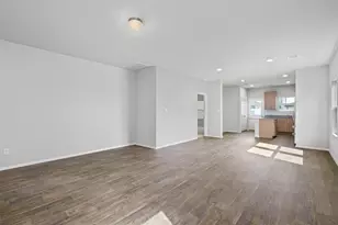 122 Bluestem Dr, Elgin, TX 78621 - Photo 15