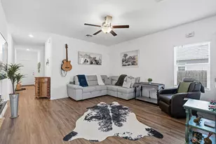 7601 Ivy Trellis Trl, Del Valle, TX 78617 - Photo 5