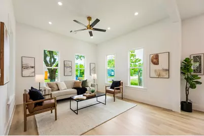 910 W 4th Street, Taylor, TX 76574 - Photo 5