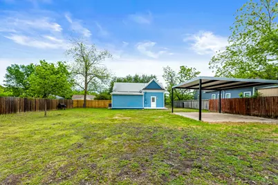 910 W 4th Street, Taylor, TX 76574 - Photo 37