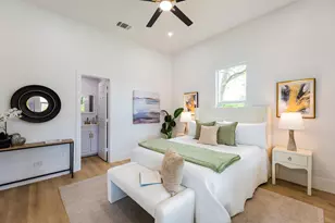 910 W 4th St, Taylor, TX 76574 - Photo 25