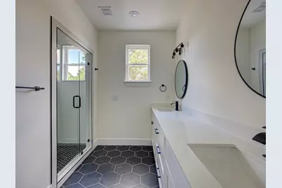 2005 Uphill Lane #A, Austin, TX 78741 - Photo 5
