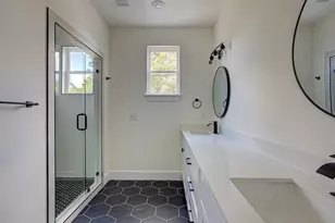 2005 Uphill Ln, Austin, TX 78741 - Photo 5