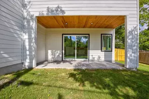 2005 Uphill Ln, Austin, TX 78741 - Photo 33