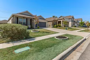 1705 T H Johnson Dr, Taylor, TX 76574 - Photo 3