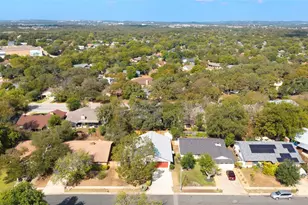 6608 Krollton Dr, Austin, TX 78745 - Photo 35