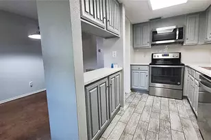 8237 Summer Side Dr, Austin, TX 78759 - Photo 9