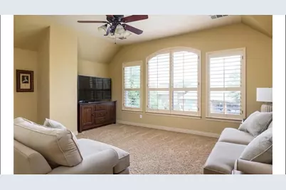 828 Hidden Glen Drive, Round Rock, TX 78681 - Photo 11