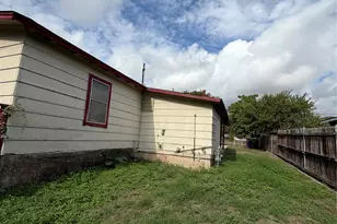 7305 Providence Ave, Austin, TX 78752 - Photo 5