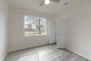 135 Koele Ct, Bastrop, TX 78602 - Photo 19