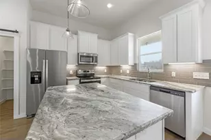 135 Koele Ct, Bastrop, TX 78602 - Photo 9